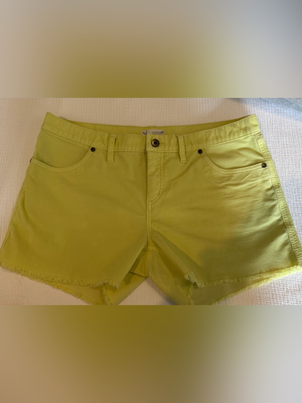 Carve Designs Oahu Shorts citron yellow color Size 12